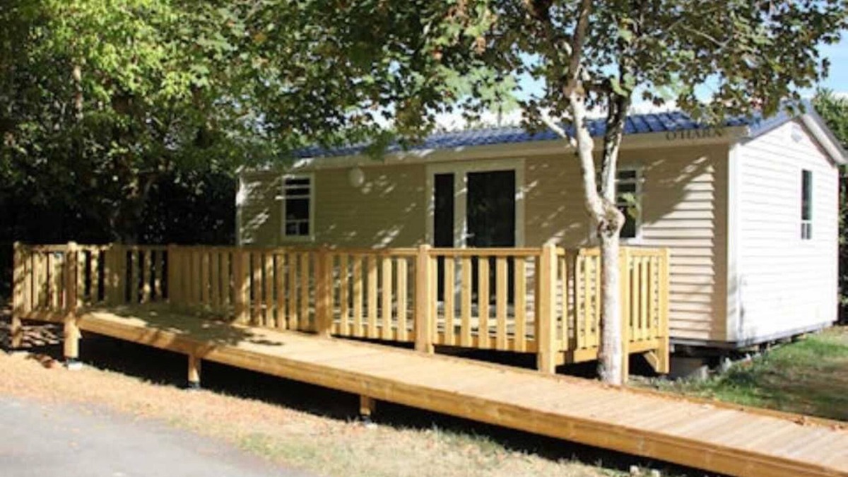 Deols House | Camping 3 étoiles - Piscine - ccaehgf