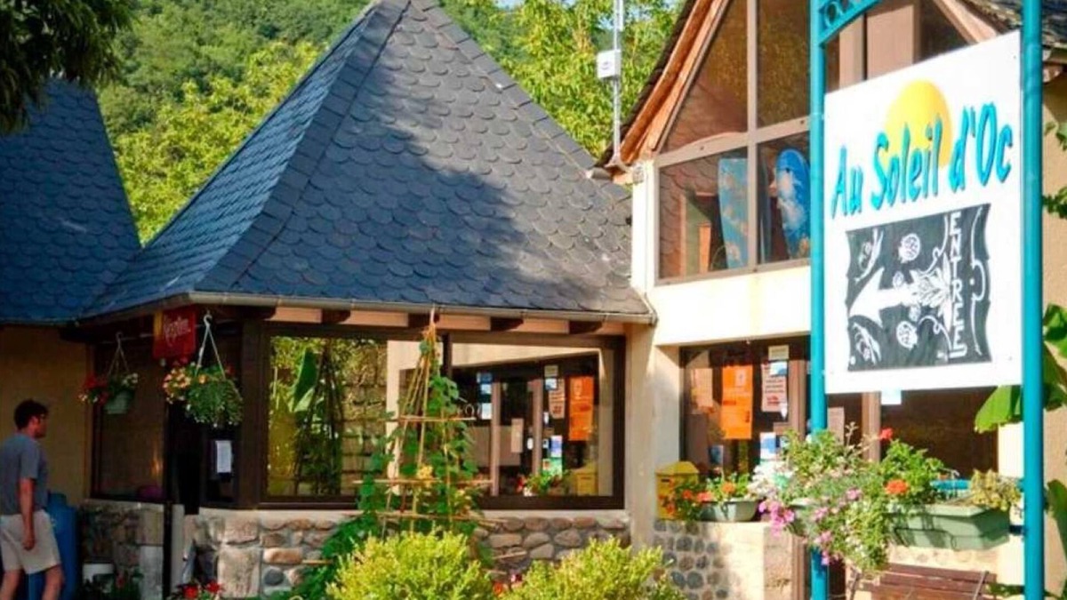 Monceaux-sur-Dordogne House | Camping 4 étoiles - ef0bib