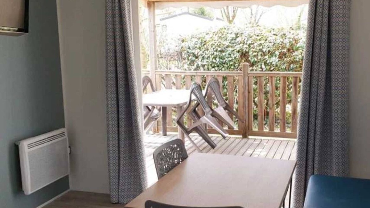 Secondigny House | Camping 4 étoiles - Piscine - ccbahgi