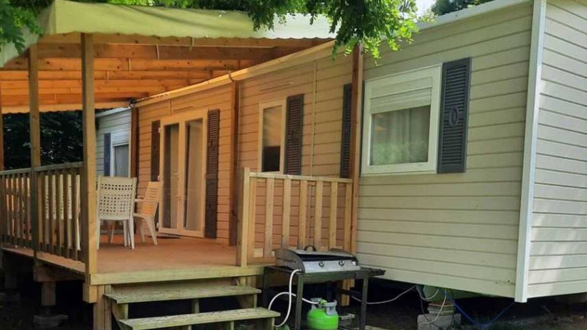Secondigny House | Camping 4 étoiles - Piscine - ccbahh0