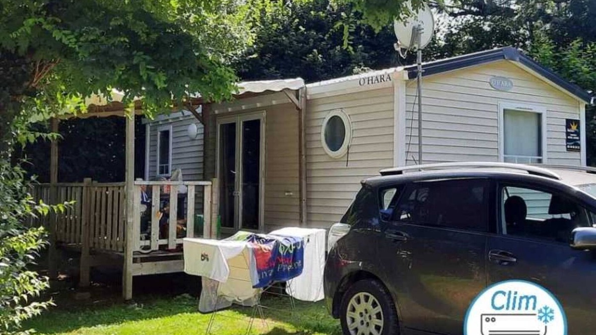 Secondigny House | Camping 4 étoiles - Piscine - ccbahhd