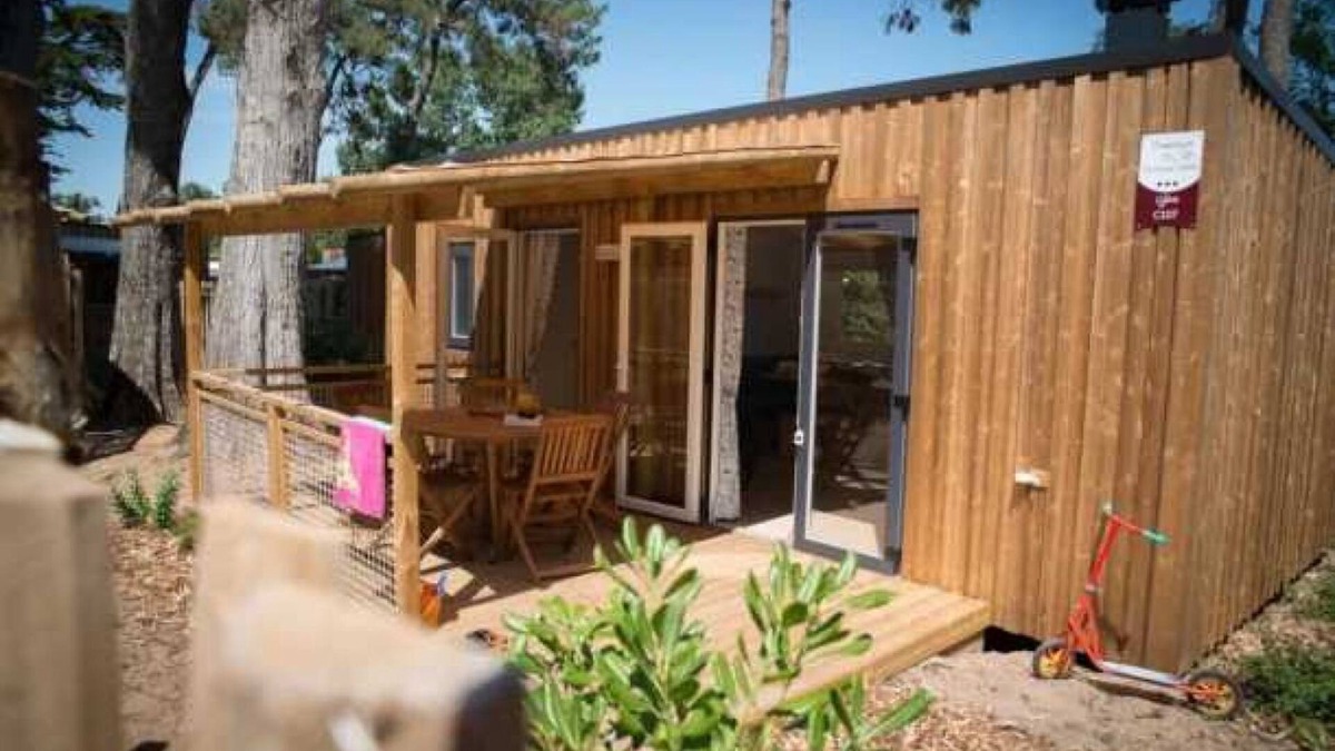 Aubigny-les-Clouzeaux House | Camping 4 étoiles - Piscine - eecb00