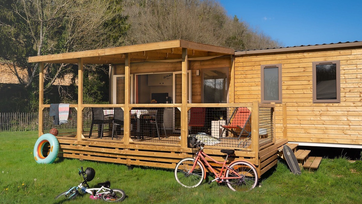 Tamnies House | Camping 4* | Lac à 300m | Sarlat à 10 km