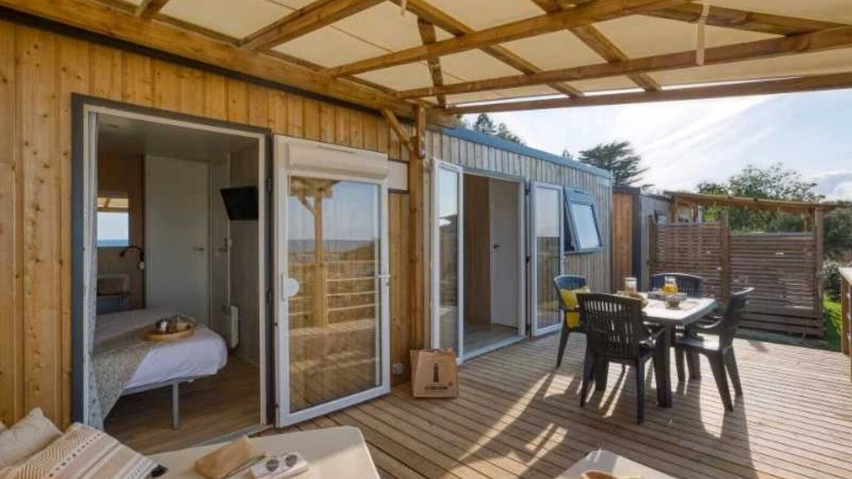 Saint-Julien-des-Landes House | Camping 5 étoiles - Piscine - ccbbdih