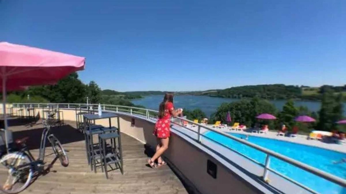 Peigney House | Camping 5 étoiles - Piscine - eebcg0