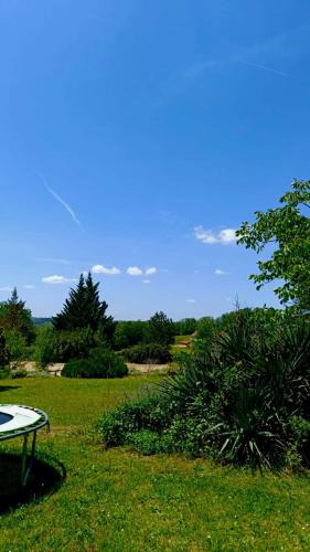 Saint-Aubin-de-Nabirat Other | Camping au calme