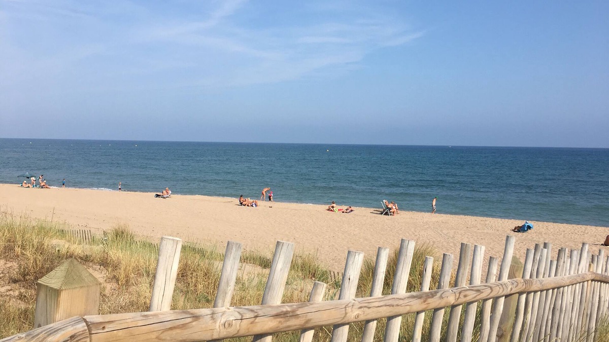 Sauvian House | Camping Beauséjour Sérignan Plage, seafront, direct beach access from campsite