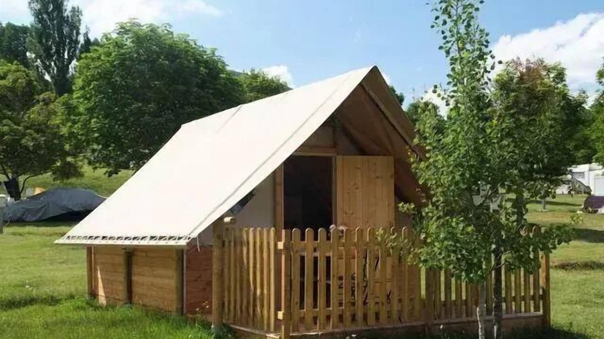 Lus-la-Croix-Haute House | Camping Champ la Chèvre* - Edelweiss cabin (without toilets) 4 people
