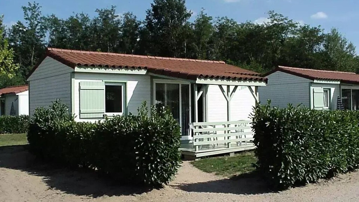 Cormoranche-sur-Saone Ski Chalet | Camping du Lac* - 3 room cottage 6 people - per night