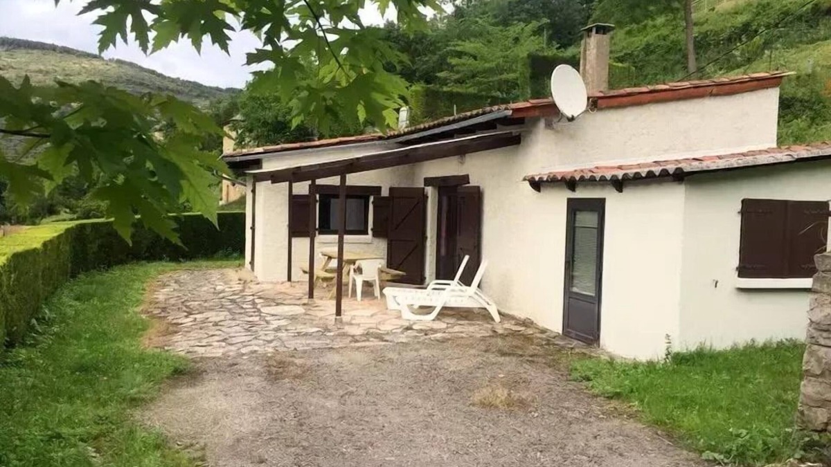 Saint-Rome-de-Tarn Villa | Camping de la Cascade * - House-chalet 45m2 n°OMB (S) 4/6 pers CLIM 6 persons