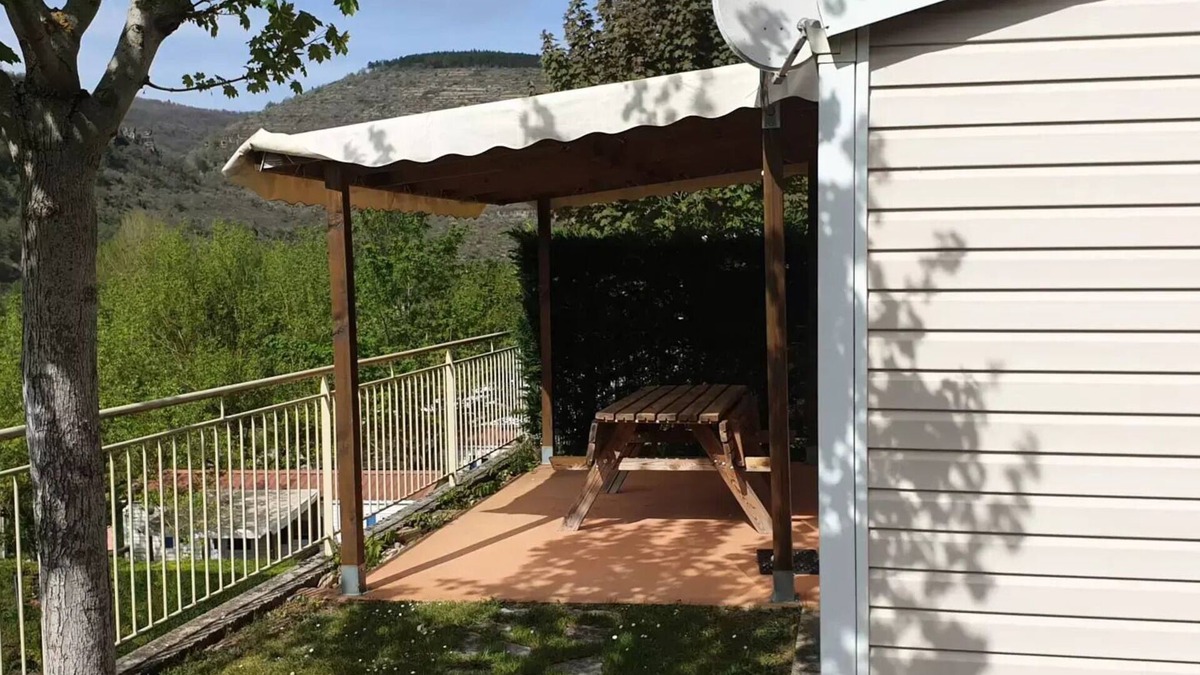 Saint-Rome-de-Tarn House | Camping de la Cascade * - Super Riviera Mobil-home 28m2 (V/V July and August) 4 to 5 people - 4 pers. included in the tariff