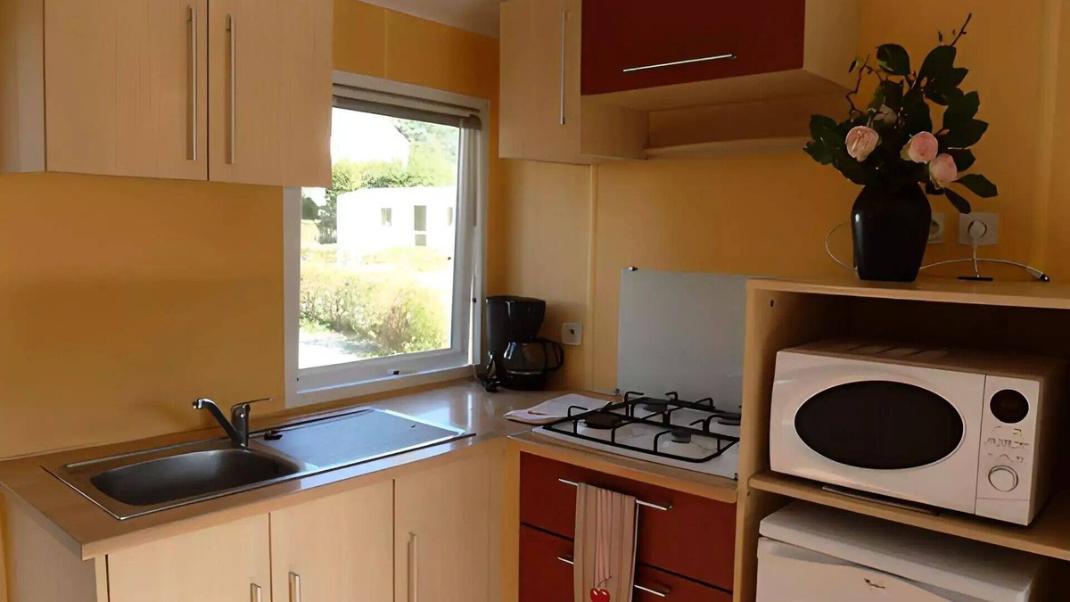Saint-Honore-les-Bains House | Camping des Bains * - Mobilhome 2 bedrooms 2 to 4 people - 2 pers. included in the tariff