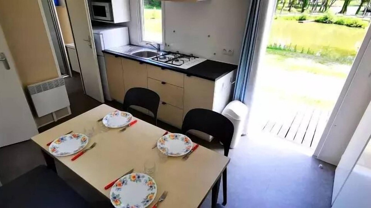 Huanne-Montmartin House | Camping du Bois de Reveuge**** - Mobile Home Classic + 3 rooms for 5 people