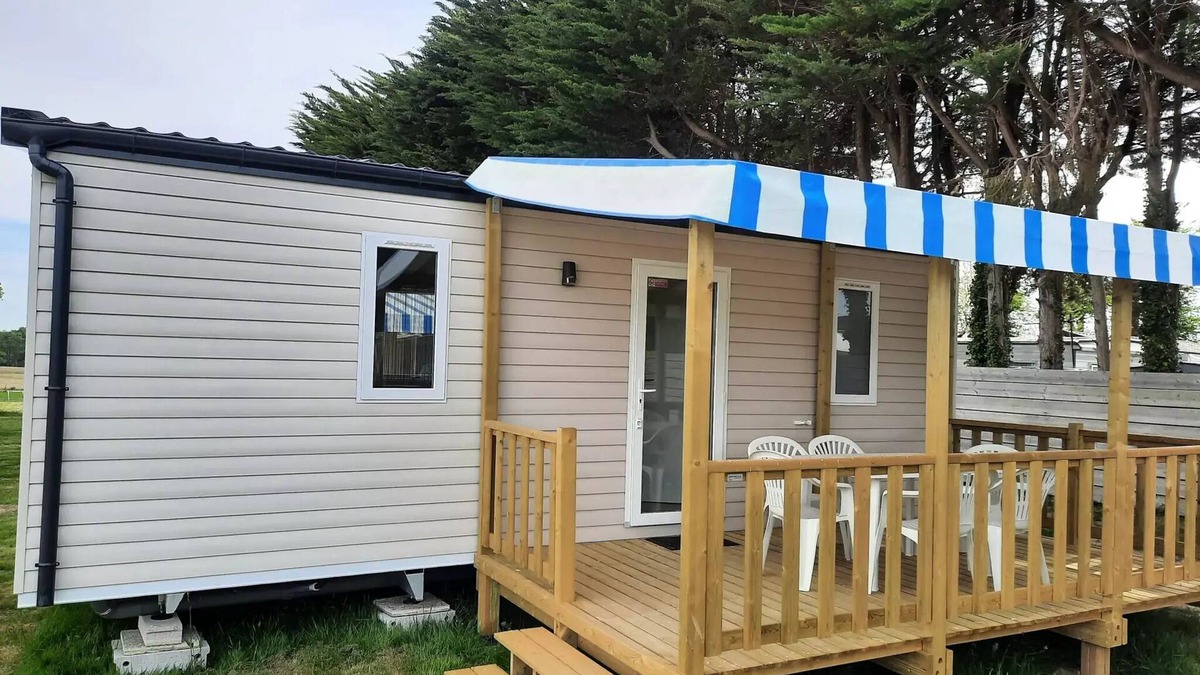 Ambon House | Camping Du Littoral * - Prestige mobile home - 28 m² - 2 bedrooms 4 to 6 people - 4 people. included in the price