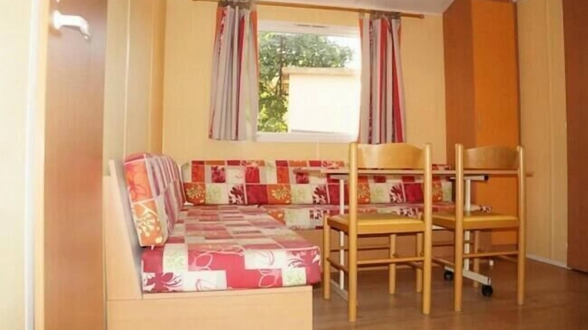 Anneyron House | Camping Flower la Châtaigneraie**** - Standard 3-room mobile home for 4 people