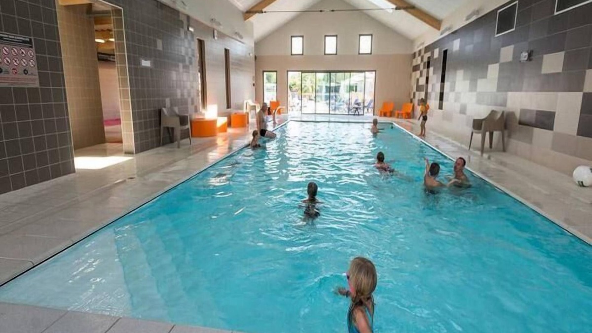 Le Crotoy House | Camping Flower Les Aubépines* - Standard Mobile Home 4 Rooms 6 People