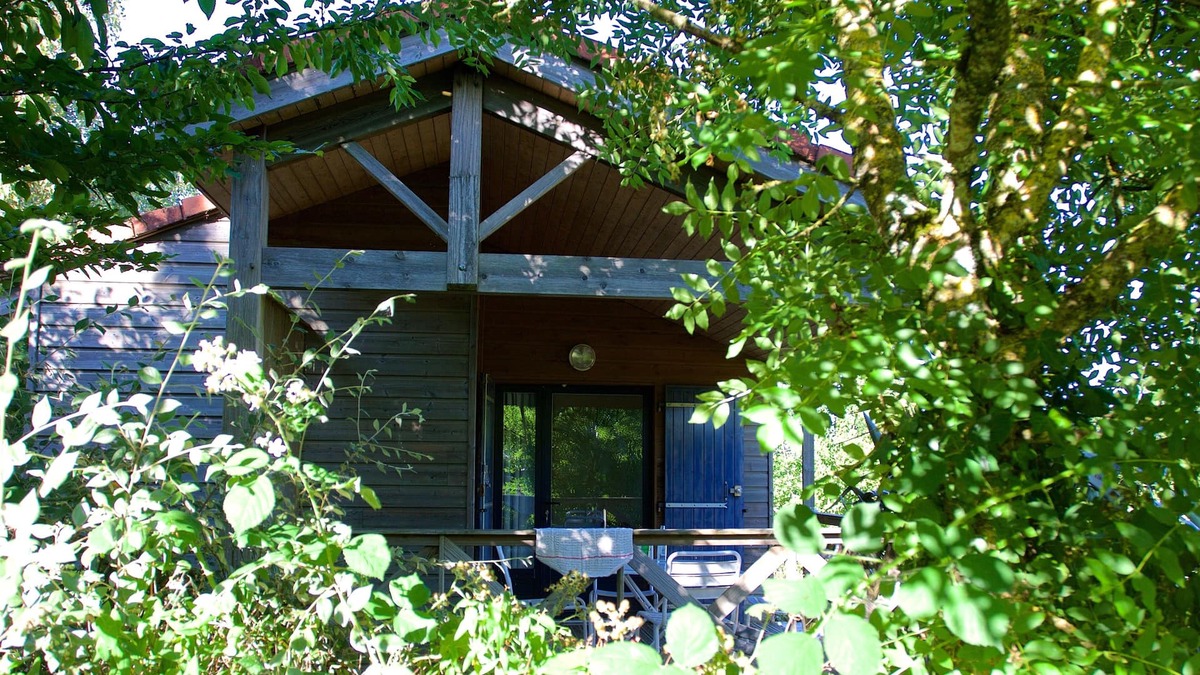 Saint-Aubin-le-Cloud Ski Chalet | Camping La Chagnée - Chalet Bleu