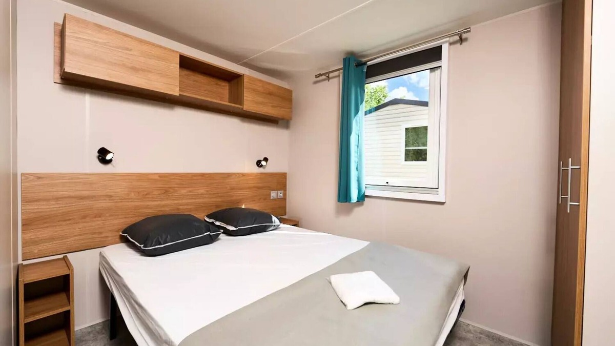 Malemort-du-Comtat House | CAMPING LA CERISE * - 3 bedroom mobile home Magnolia IRM 30 m² air conditioning 6 people
