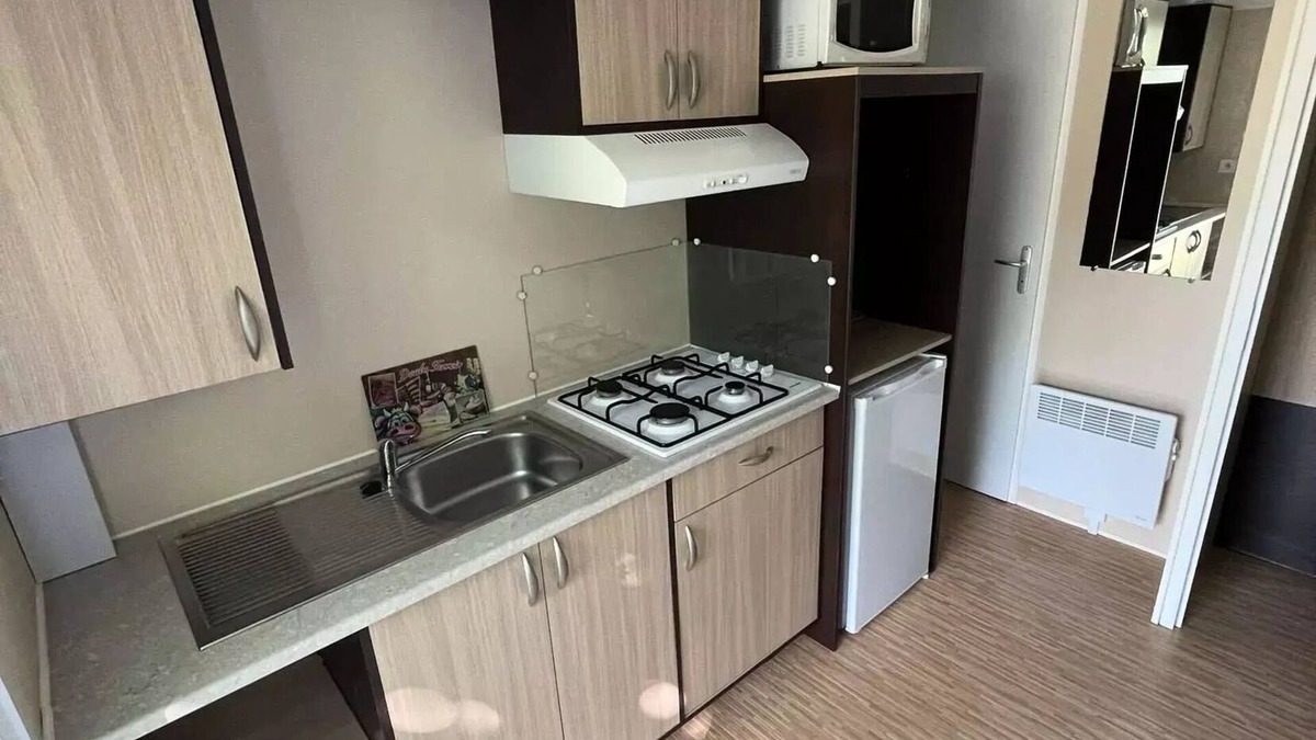 Ornans House | Camping le Chanet * - Mobil home standard ALESIA 2 rooms in the shade 4 people