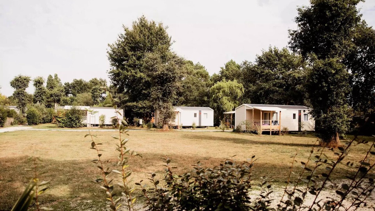 Saint-Laurent-de-Medoc House | Camping Le Paradis * - Mobile Home Ancolie 4 Rooms 5 People + TV