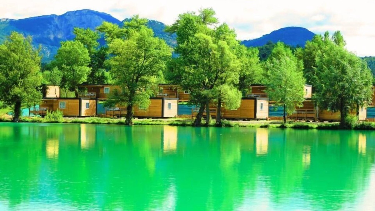 Chatillon-en-Diois House | Camping Le Lac Bleu* - Floating Blue Island 2 rooms 2 people Without sanitary facilities