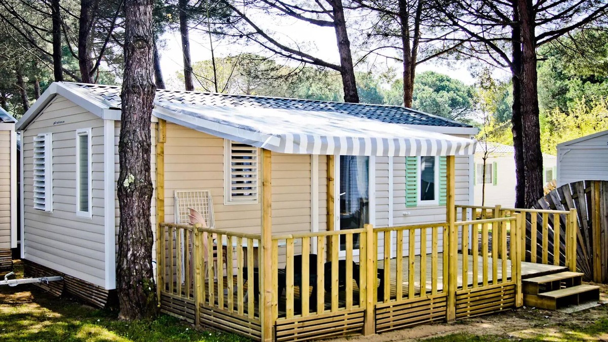 Le Bois-Plage-en-Re House | Camping LES VARENNES * - Mobil-home AZUR 2 chambres 4 personnes