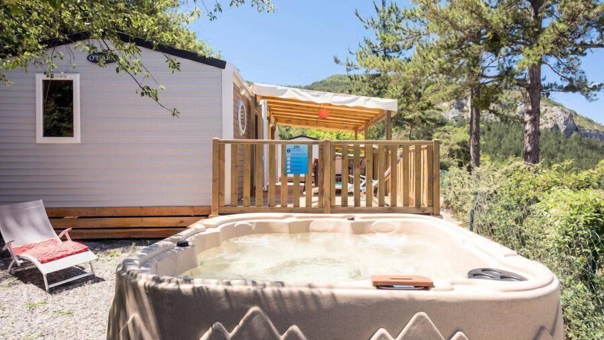 Orpierre House | Camping les Princes d'Orange* - Cottage Space Luxury Comfort 4 rooms 6 people Air-conditioned + Jacuzzi