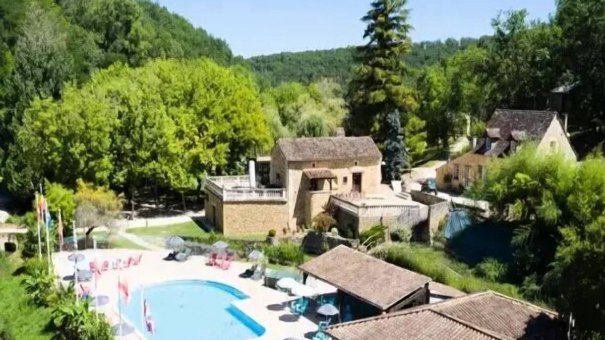 Beaumont-du-Perigord RV Rental | Camping maeva Respire Le Moulin de Surier **** - Bastides Safari Tent 3 Rooms 5 People