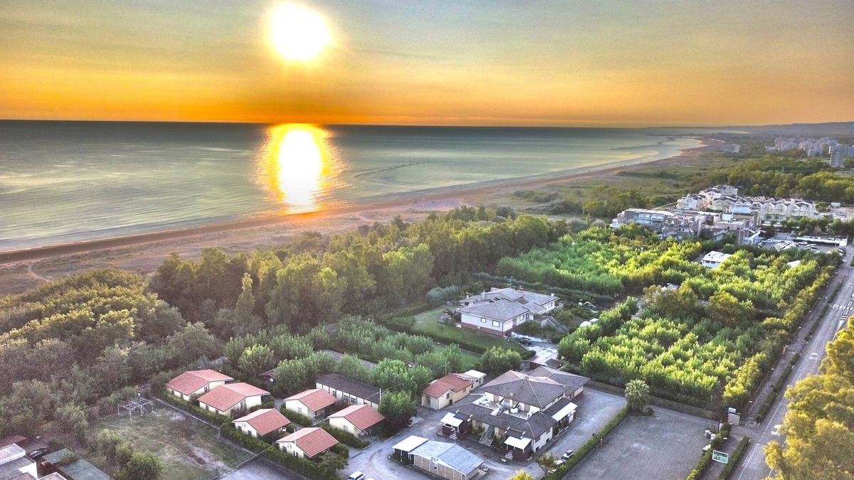 Marina di Vasto RV Rental | Camping&Residence Il Pioppeto