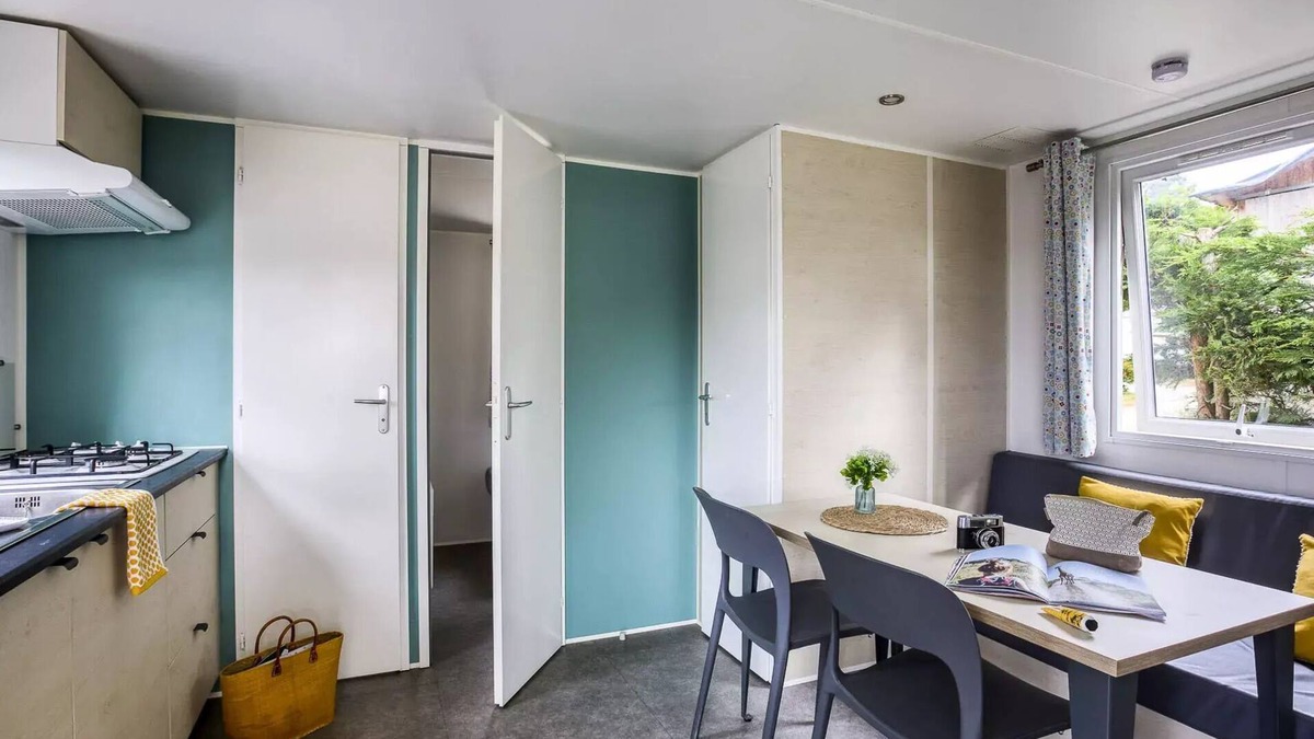 La Trinite-sur-Mer House | Camping Romanée Le Kervilor* - Comfort mobile home 4 rooms for 6 people