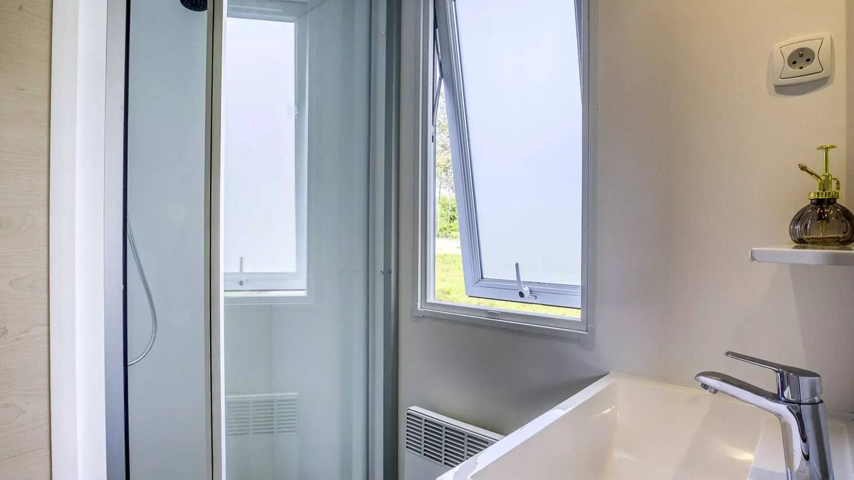 Sainte-Nathalene House | Camping Romanée Les Grottes de Roffy* - Comfort mobile home 3 rooms 4 people