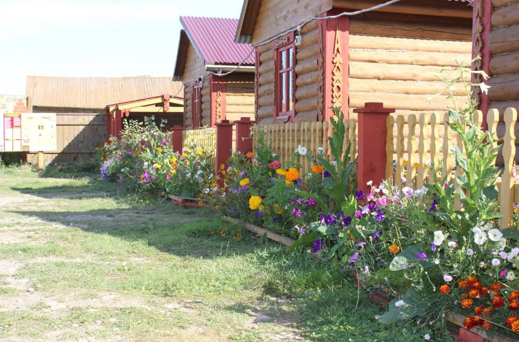 Bol'shoye Goloustnoye House | Camping Russkoe Podvorie