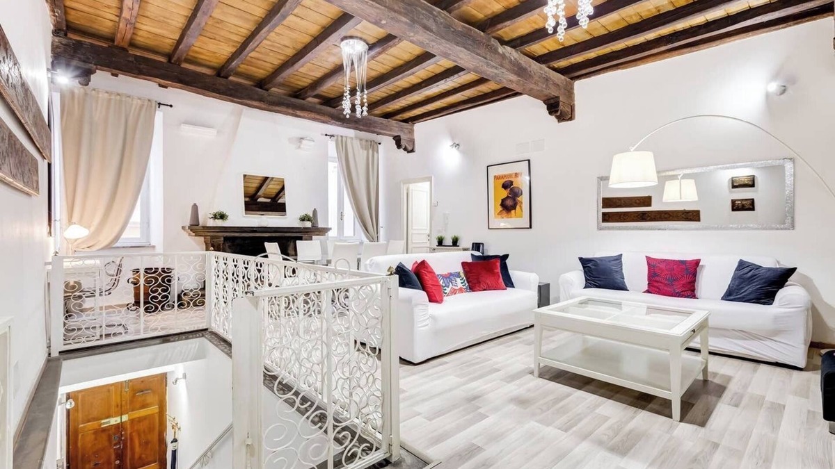 Rione IX Pigna Apartment | Campo de Fiori - Elegant 2-bedroom with private entrance