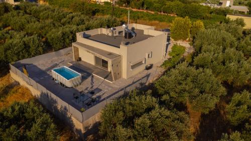 Malevizi Villa | Campos Villa