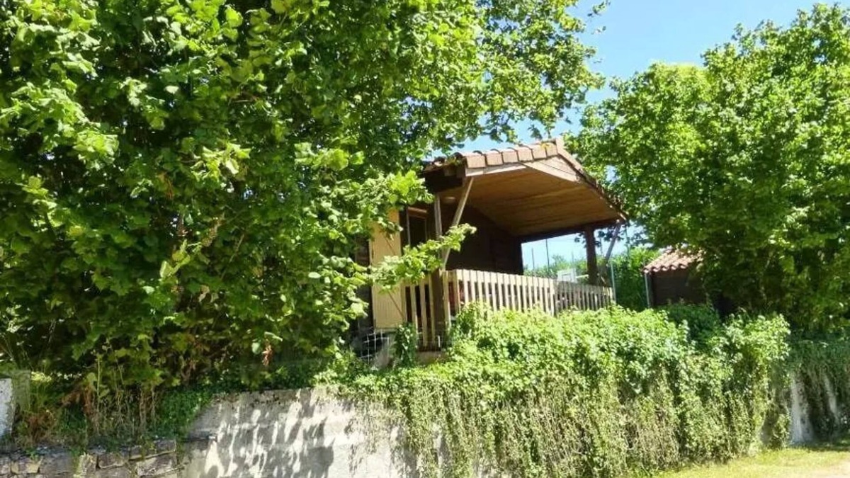 Rouffignac-Saint-Cernin-de-Reilhac Ski Chalet | Campsite Flower Les Terrasses de Dordogne * - Standard Chalet 3 rooms 4 people Without Sanitary facilities