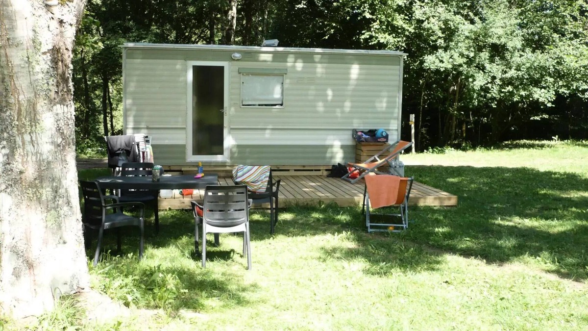 St-Sulpice-de-Mareuil House | Campsite Domaine de Corneuil * - Mobile Home Tilleul 3 rooms 4 people Without bathroom
