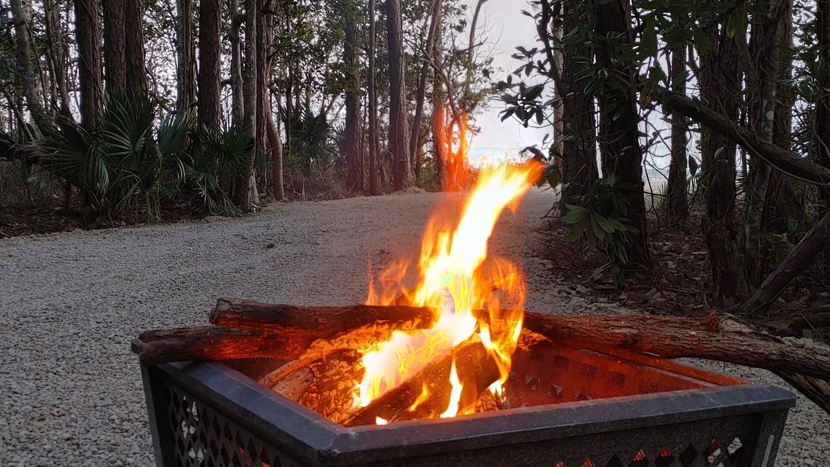 Eastpoint RV Rental | Campsite + Dock