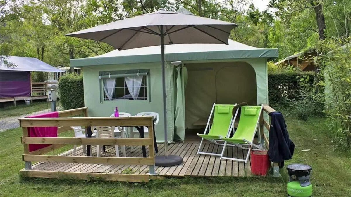 Laurac-en-Vivarais House | Campsite Flower Saint Amand * - Funflower Confort 3 room apartment for 4 people Without sanitary facilities