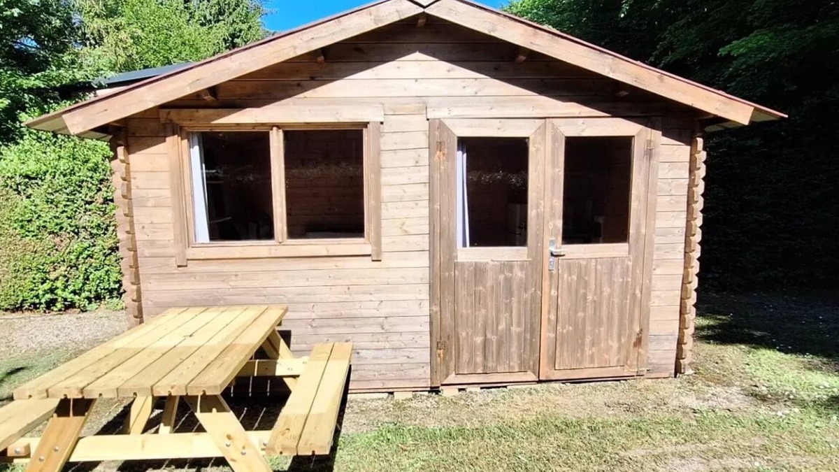 Leval House | Campsite Flower du Lac de la Seigneurie * - Equipped hut ideal for hikers (no sanitary facilities) 2 people