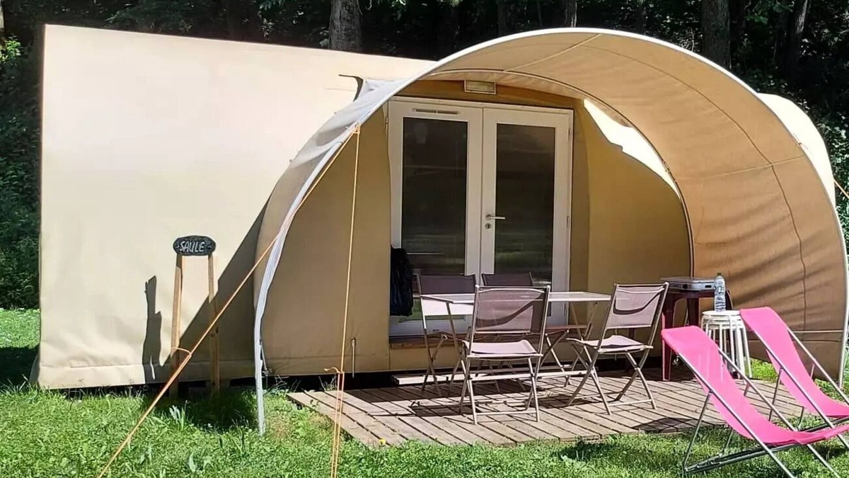 Saint-Theoffrey House | Campsite Flower Ser Sirant - Coco Sweet 3 Rooms 4 People Without Sanitary