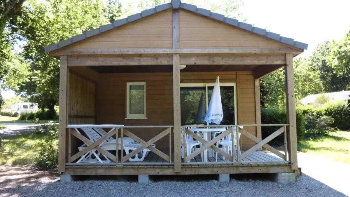 Sainte-Reine-de-Bretagne Ski Chalet | Campsite Le Deffay * - Chalet Relaxation (no sheets or towels) 4 persons
