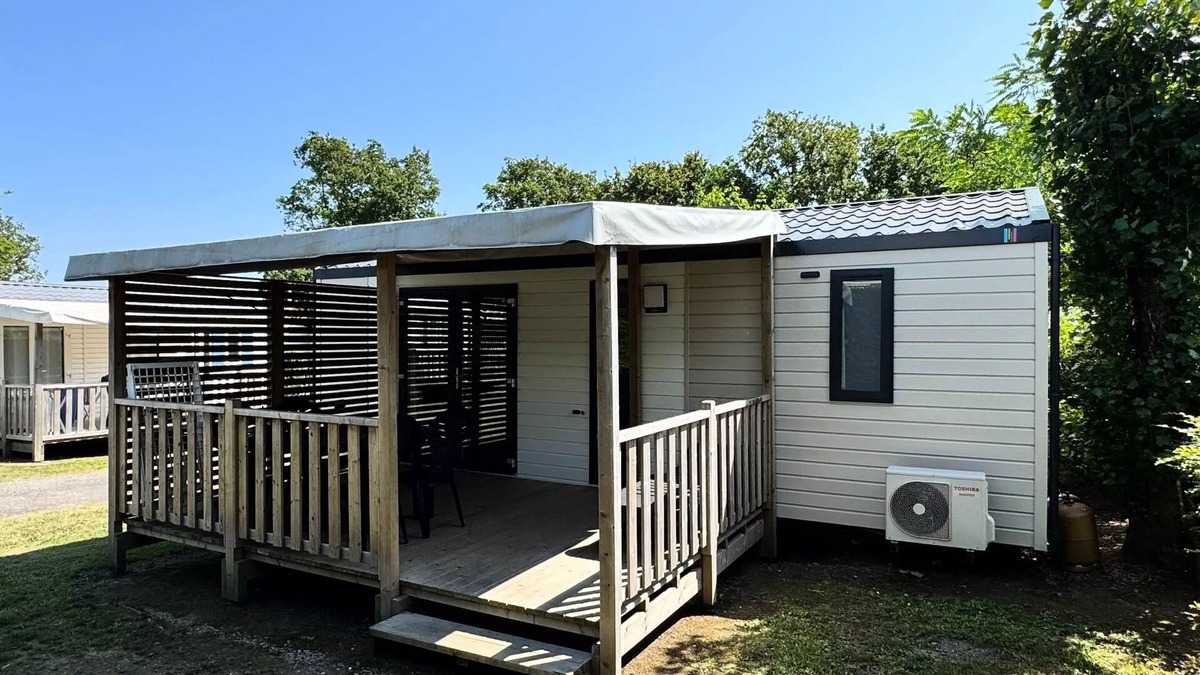 Les Moutiers-en-Retz House | Campsite Les Brillas * - Mobil Home Authentic 3 Rooms 4 People Climate + TV