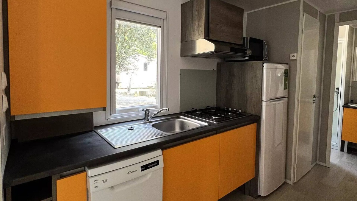 Le Verdon-sur-Mer House | Campsite La Pointe du Médoc* - Mobile home Comfort XL 3 rooms 4 people - TV