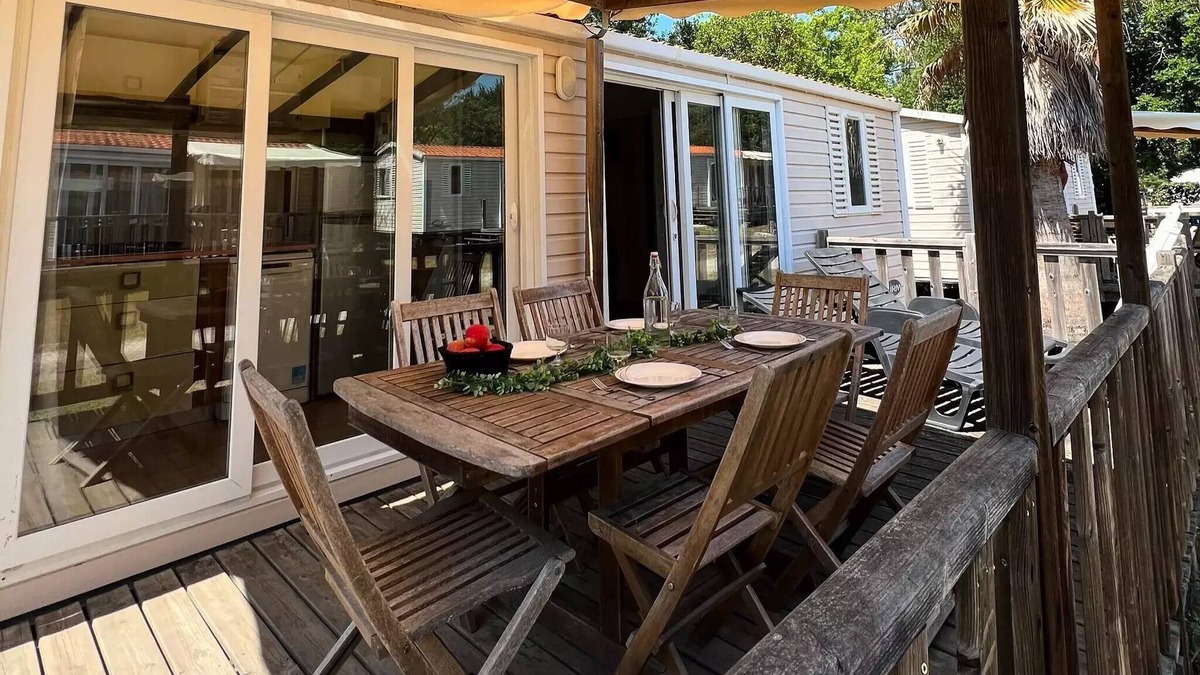 Le Verdon-sur-Mer House | Campsite La Pointe du Médoc* - Mobile home Classic 3 rooms 4 adults + 1 child - TV