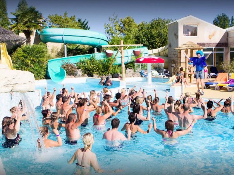 Olonne-sur-Mer RV Rental | Campsite Le Bois Soleil **** - 4 Person Tent