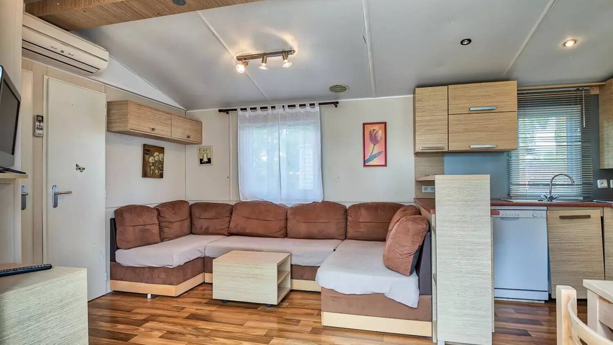 Puyravault House | Campsite Le Merval * - 3 bedroom mobile home for 6/8 people with air conditioning for 8 people