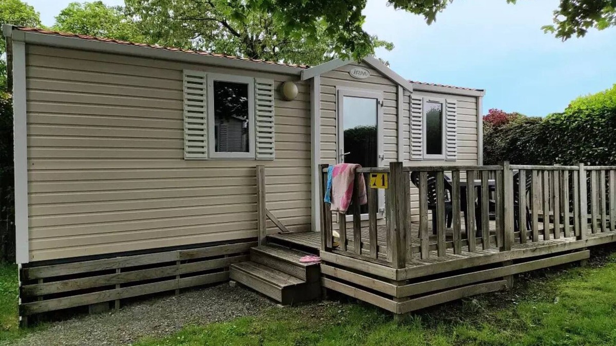 Saint-Laurent-sur-Sevre House | Campsite Le Rouge Gorge* * - MOBILE RENTALHOME 28m2 (2 bedrooms) 4 pers. TV - CONFORT 4 people