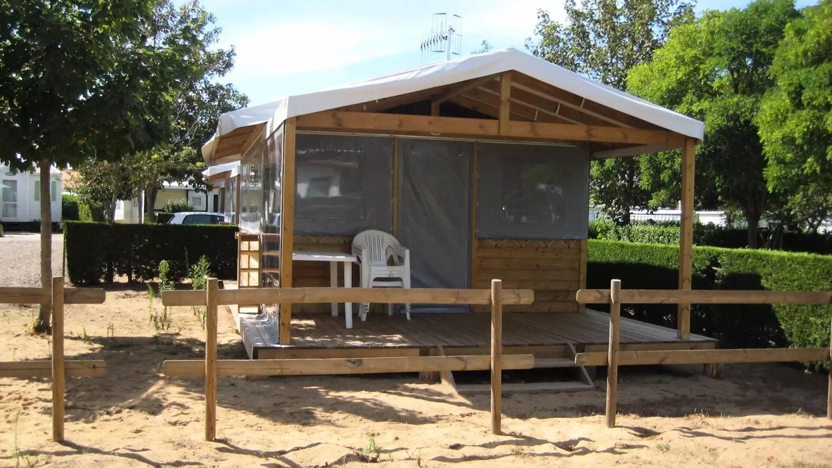 Fumel House | Campsite Les Catalpas * - B11 Lodge Toilet 2ch WC 4 persons