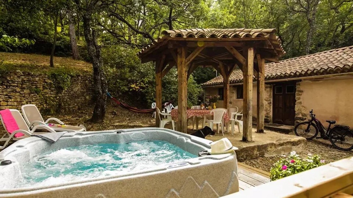 Saignon Villa | Campsite maeva Breathe Le Luberon * - Gîte Roussillon 2 Rooms 2 People + TV + Spa Private