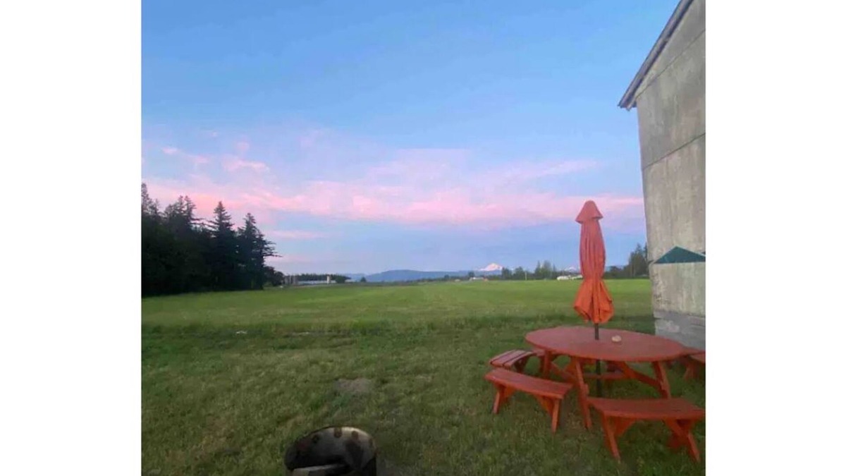 Ferndale RV Rental | CAMPSITE Mourning Dove at June Bud Farms